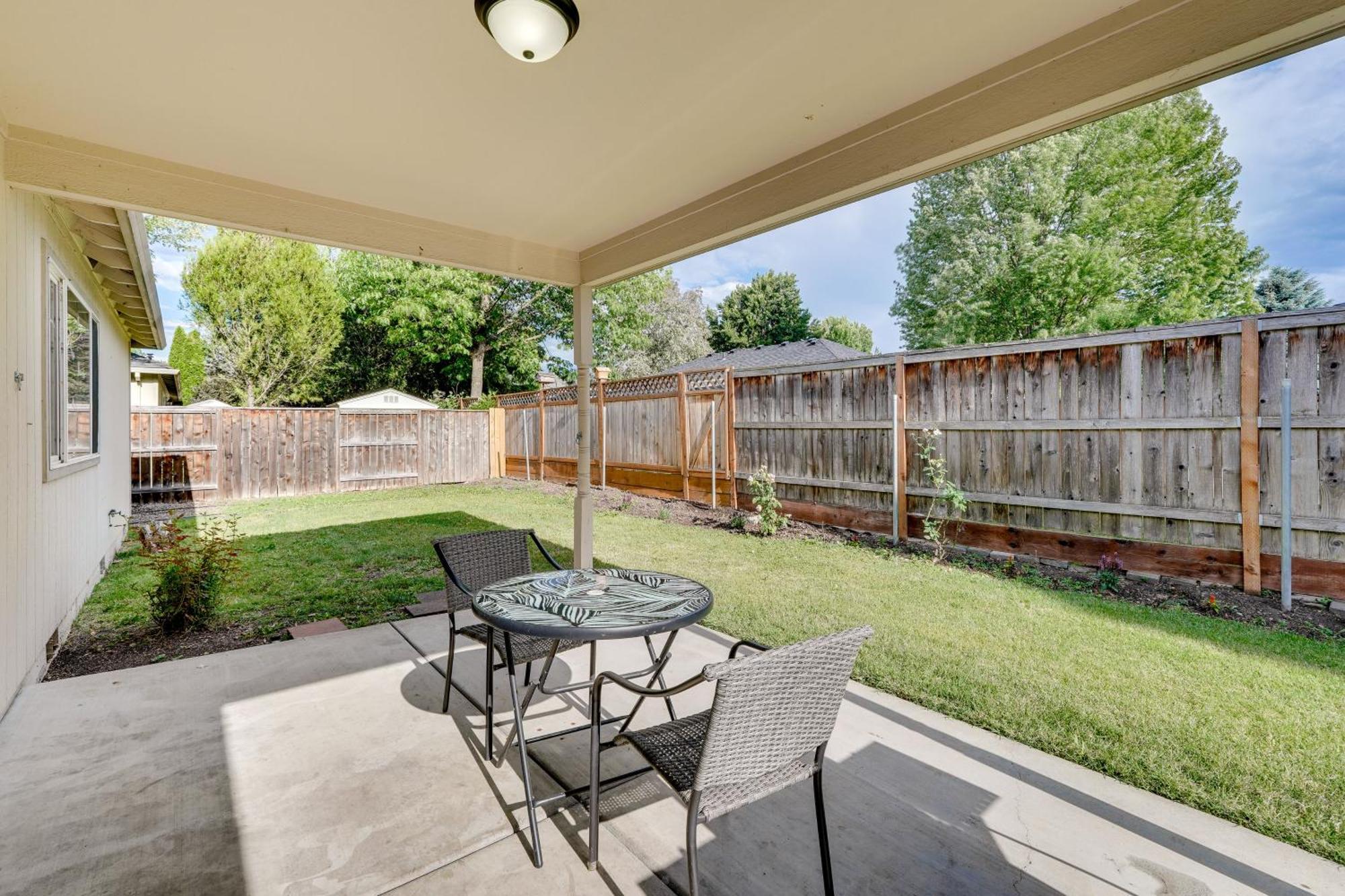 Pet-Friendly Medford Vacation Rental With Yard! Exterior foto