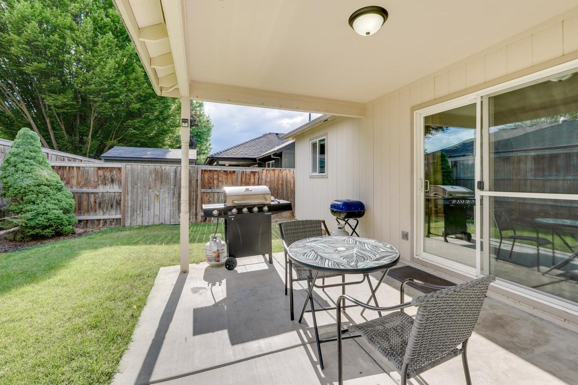 Pet-Friendly Medford Vacation Rental With Yard! Exterior foto